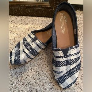 TOMS alpargata flats